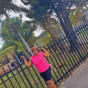 Meet your Posher, Dania